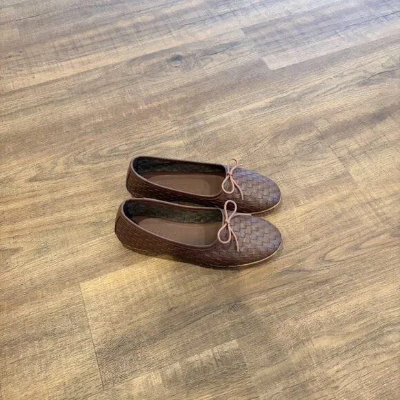 Freda Salvador // Roma Round Toe Ballet Flat - Size 6 / Umber Closed Woven Calf - Picture 5 of 5